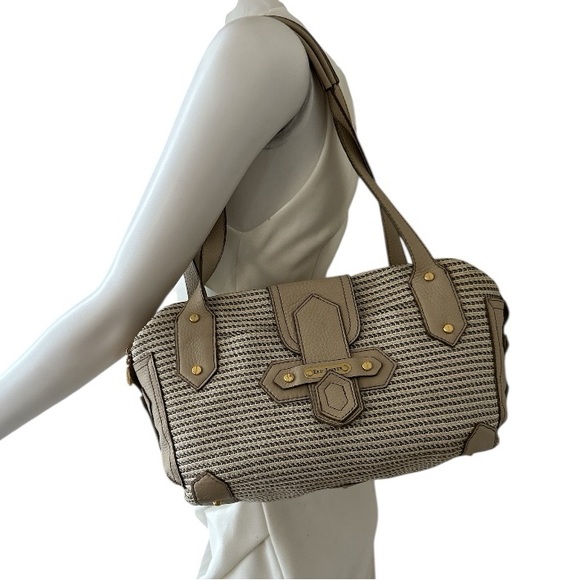 Eric Javits Tan and Cream Shoulder Bag - Picture 3 of 17